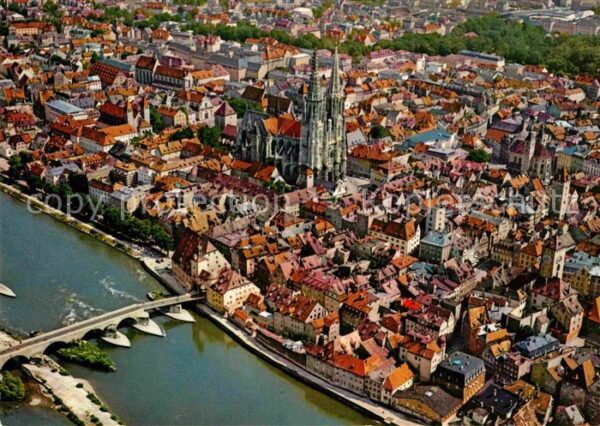 Regensburg Altstadt Kirche Donau Brücke Fliegerauf