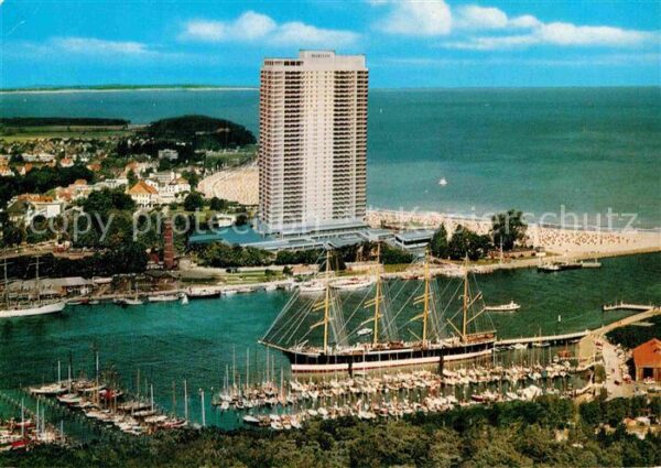 Travemuende Ostseebad Hafen Segelschiff Viermaster Hotel Nept