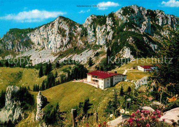 Kampenwand Chiemgau Berggasthof mit Scheibenwand Bergstatio