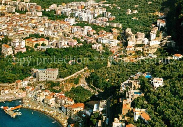 Sorrento Campania Marina dei Pescatori veduta aerea