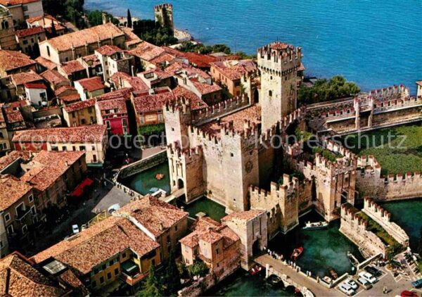 Sirmione Lago di Garda Castello Schloss Gardasee Fliegeraufnah