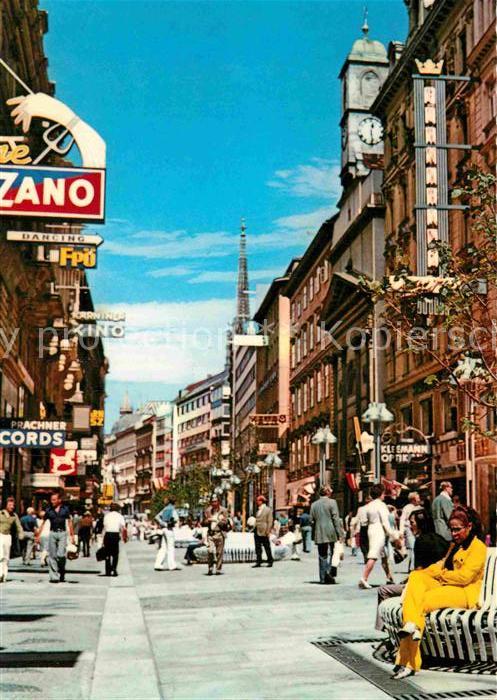 Wien Kärntnerstrasse mit Stephansdom