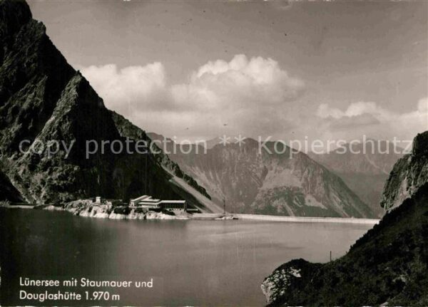 Luenersee Vorarlberg mit Staumauer und Douglashütte
