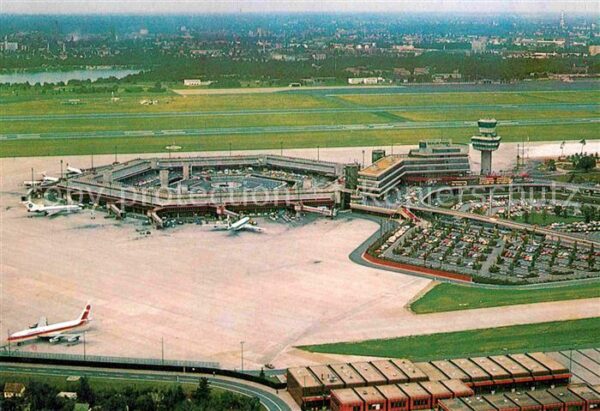 Flughafen Airport Aeroporto Tegel Berlin