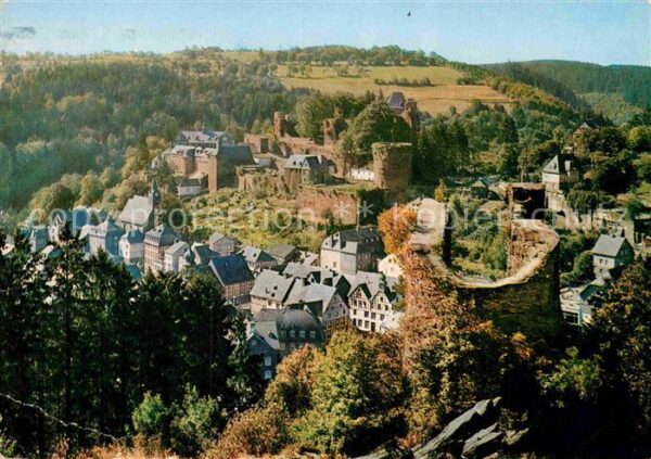 Monschau Blick vom Haller auf die Burg Naturpark