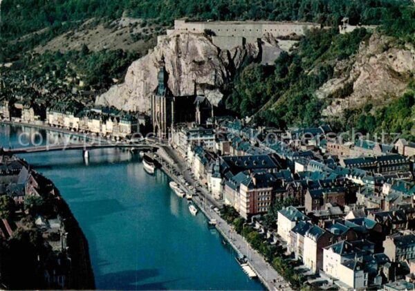 Dinant Wallonie La Collegiale la Citadelle et le Pont s