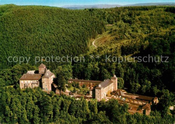 Attendorn Burg Schnellenberg Fliegeraufnahme