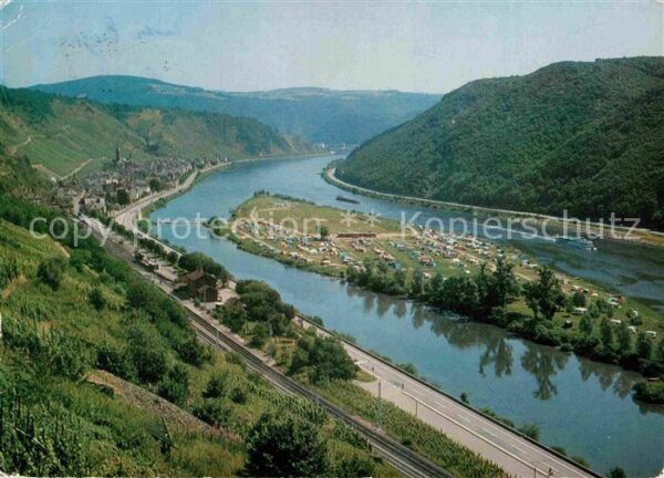 Hatzenport Panorama mit Campinginsel Mosel