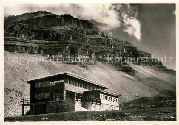 Dolomiti di Brenta Rifugio Medaglia d_Oro Giorgio Graffer