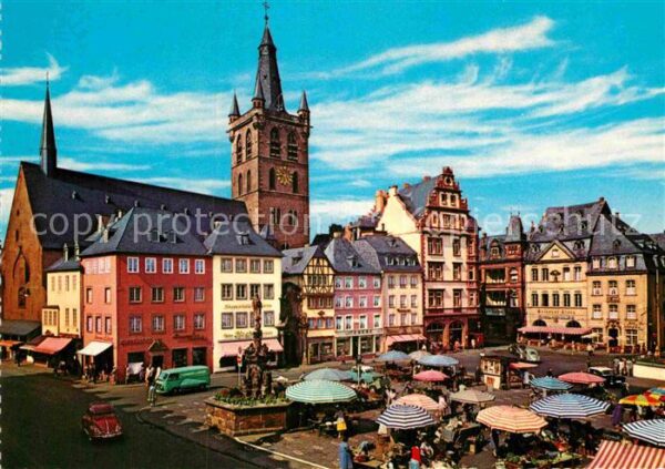 Trier Hauptmarkt mit Petrusbrunnen und St Gan
