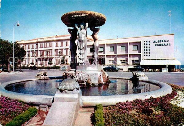 Cattolica Rimini Kursaalplatz mit Brunnen