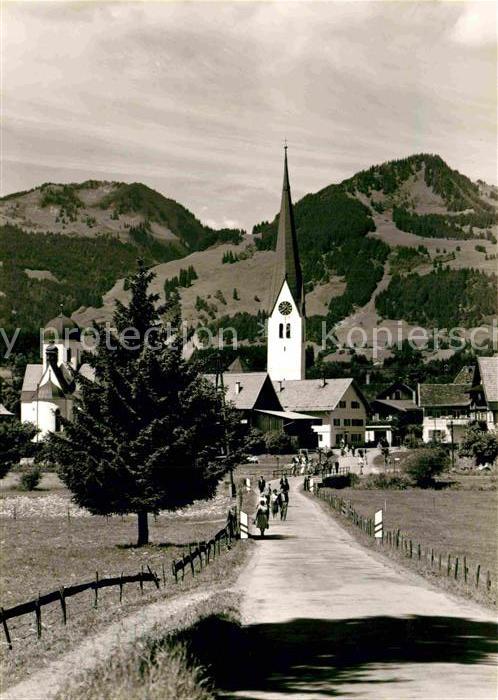 Fischen Allgaeu Kirche Dorfstrasse