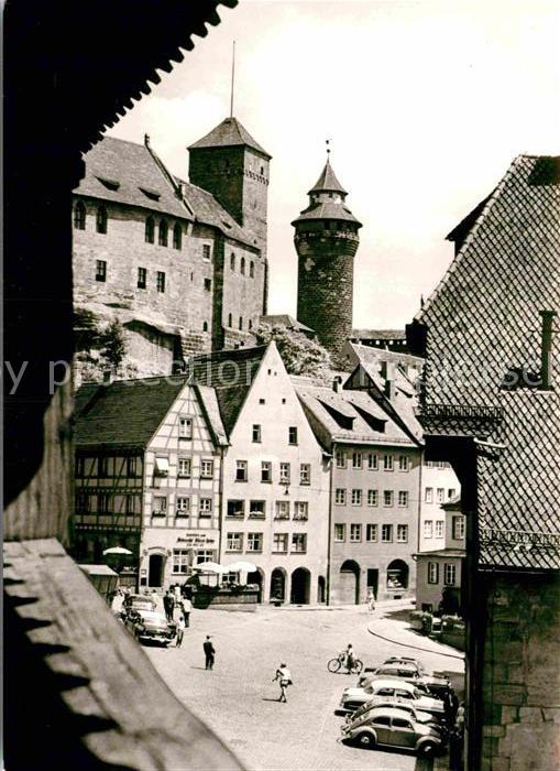 Nuernberg Blick vom Wehrgang zur Burg