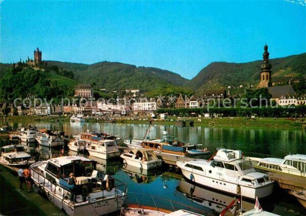 Cochem Mosel Blick vom Yachthafen auf die Moselprome