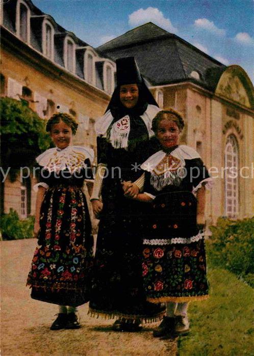 Trachten Kinder