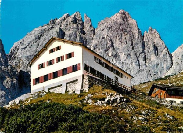 Gruttenhuette Ellmauer Halt Leuchsturm Wilder Kaiser