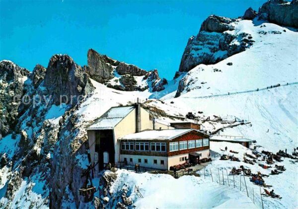 Karwendelbahn Karwendelgebirge Bergstation Gipfelkreu
