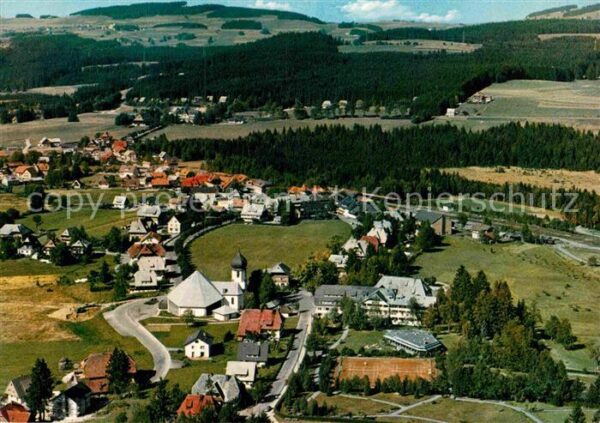 Hinterzarten Höhenluftkurort Wintersportplatz im Sch