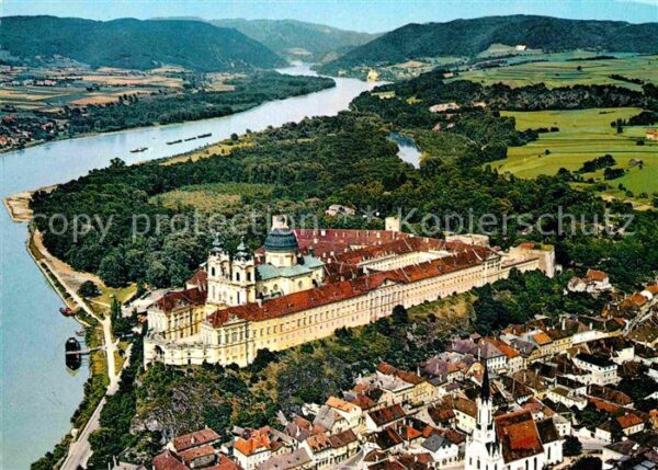 Melk Donau Benediktinerstift Barock Fliegeraufnahm