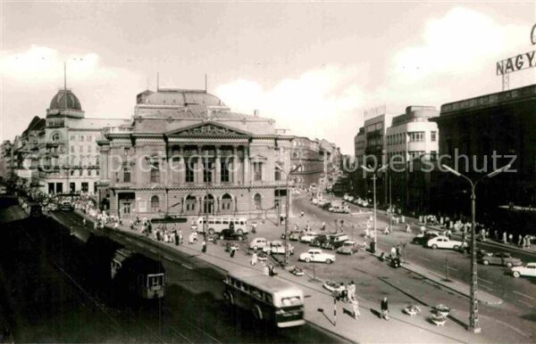 Budapest Blaha Lujza ter a Nemzeti Szinhazzal