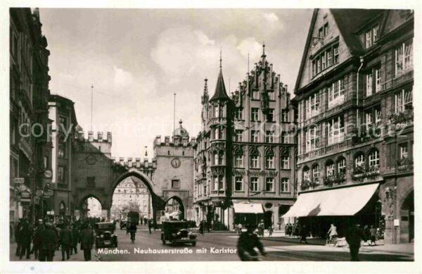 Muenchen Neuhauserstrasse mit Karlstor