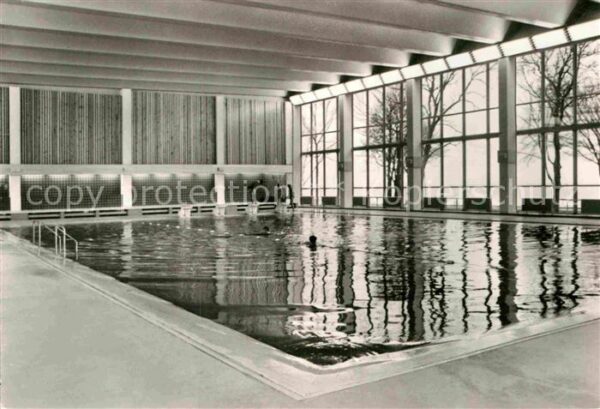 Kuehlungsborn Ostseebad Meerwasser Schwimmhalle des FDGB
