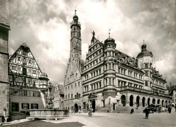 Rothenburg Tauber Rathaus Marktplatz Herterichsbrunnen