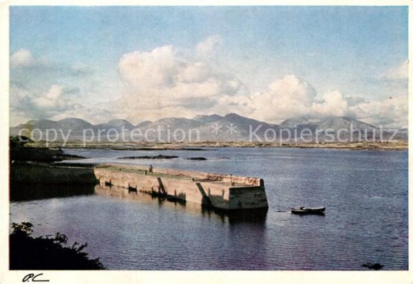 Galway Irland Roundstone Harbour and the Twelve Pins