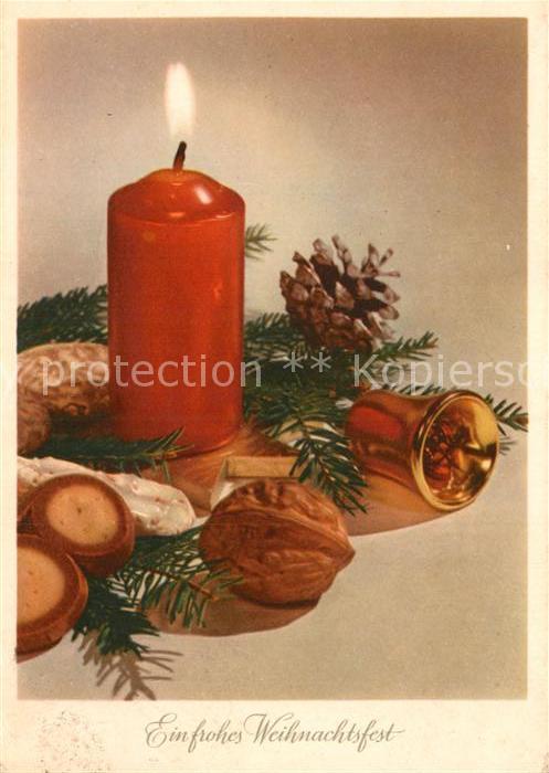 Weihnachten Kerze Walnüsse Tannenzapfen