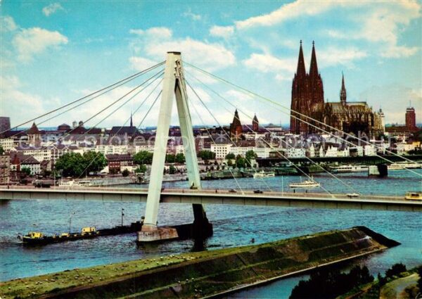 Koeln Rhein Severinsbrücke und Dom