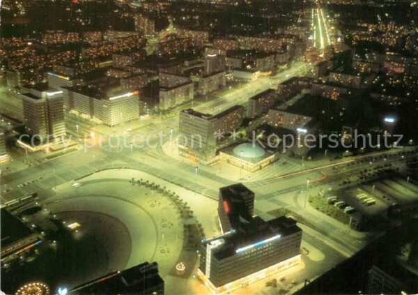 Berlin Blick vom Fernsehturm bei Nacht