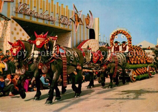 Muenchen Festzug Pferdewagen