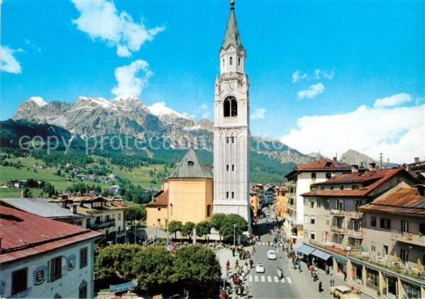 Cortina d Ampezzo Ortsansicht mit Kirche Blick zum Tofane