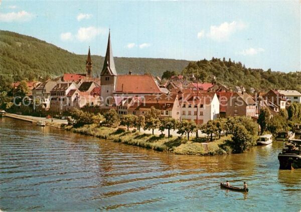 Neckargemuend Blick über den Neckar zur Kirche Dampfe