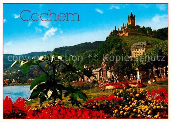 Cochem Mosel Uferpromenade am Fluss Blumenbeet Blick