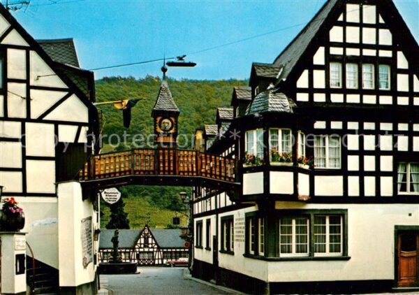 Winningen Mosel Partie am Weinhexenbrunnen Fachwerkhäus