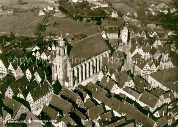 Dinkelsbuehl Stadtzentrum Kirche 1000jährige Stadt F