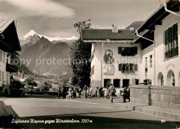 Kaprun Dorfstrasse Fassadenmalerei Blick zum K