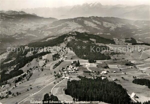 Sulzberg Allgaeu mit Schweizer Bergen Fliegeraufnahme