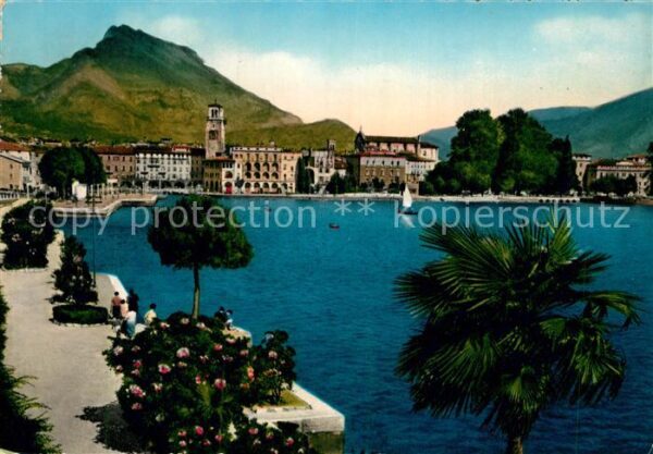 Riva del Garda Uferpromenade am Gardasee