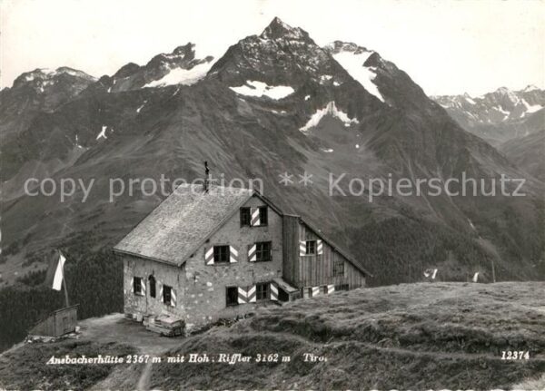 Ansbacherhuette mit Hoher Riffler Verwallgruppe