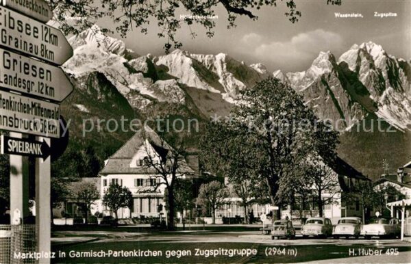 Garmisch-Partenkirchen Marktplatz Zugspitze Waxenstein
