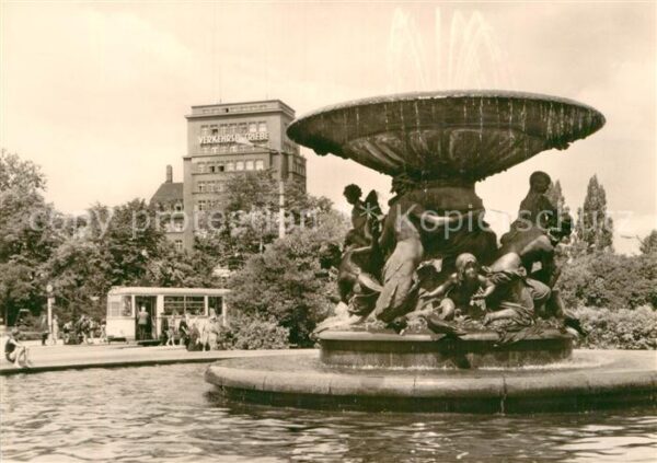 Dresden Stilles Wasser von Robert Diez Platz de