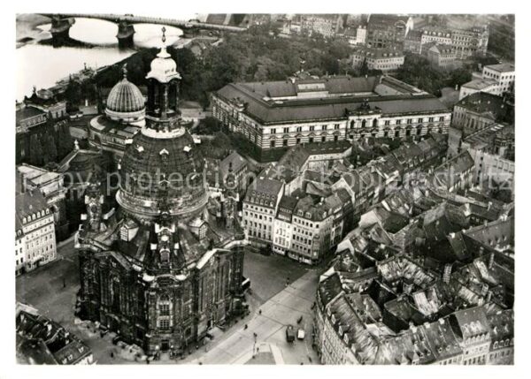 Dresden Fliegeraufnahme mit Frauenkirche nd Alb