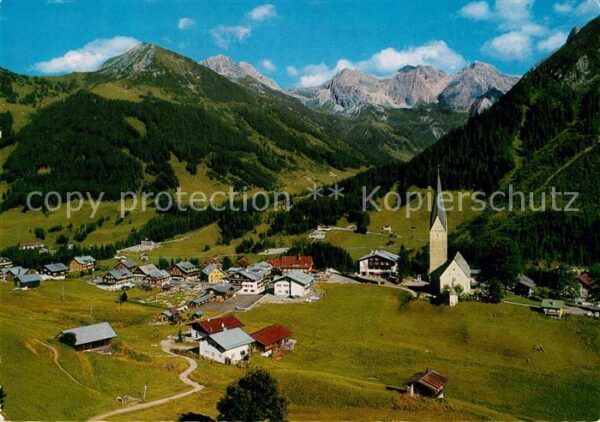 Mittelberg Kleinwalsertal Fliegeraufnahme mit Schüsser Hammerspit