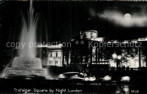 London Trafalgar Square by Night