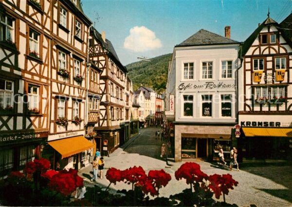 Bernkastel-Kues Marktplatz Fachwerkhäuser Cafe am Ratha