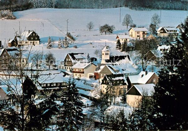 Elkeringhausen Winterberg Ortsansicht mit Kirche im Winter