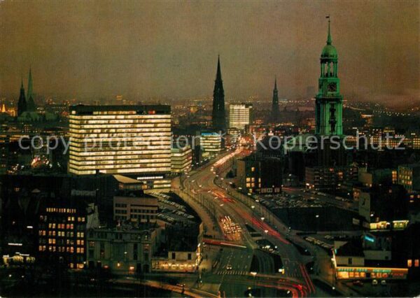 Hamburg Ost West Strasse bei Nacht Der Michel W