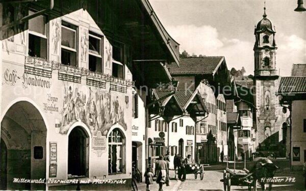 Mittenwald Bayern Obermarkt mit Pfarrkirche Cafe Konditor
